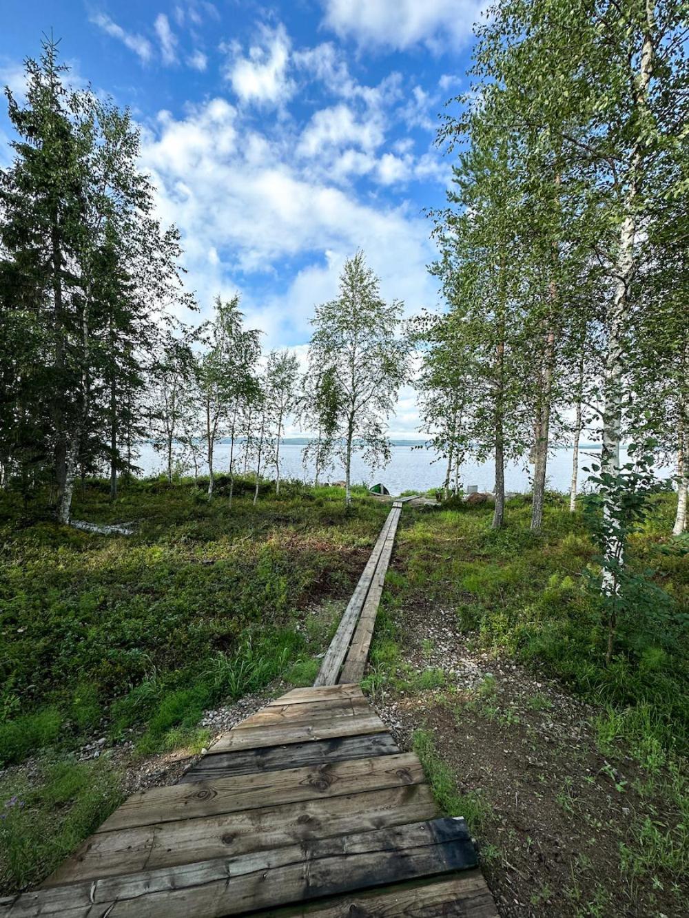 北极圈湖假日酒店 Luukonniemi 外观 照片